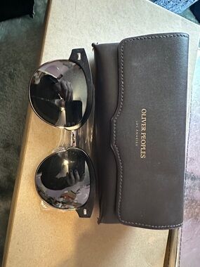 Oliver Peoples Shaelie Sunglasses with Brown Leather Case - Dark Lens